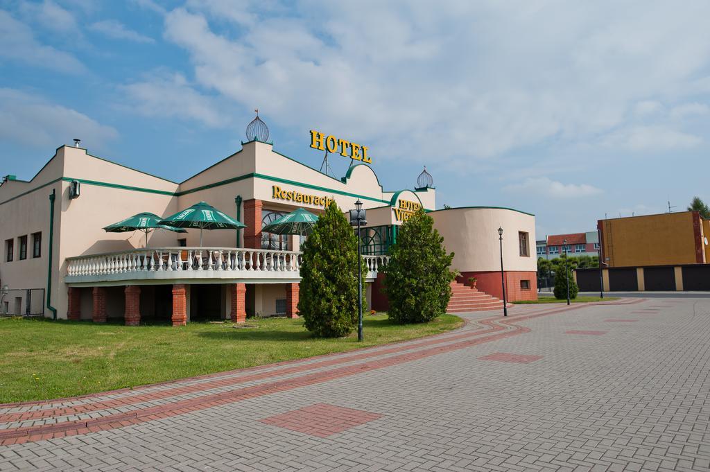 Hotel Victoria Любово Экстерьер фото